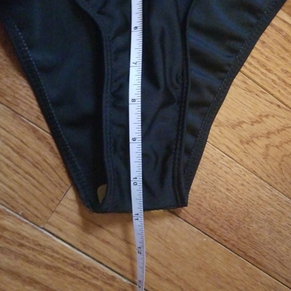 SOLD🛑Bikini - Picture 5 of 6